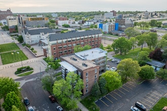 501 NE Madison Ave in Peoria, IL - Building Photo - Building Photo