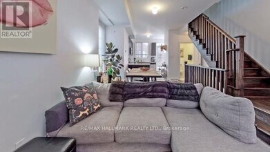 24 Raffeix Ln in Toronto, ON - Building Photo - Building Photo