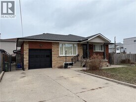 249 Federal St in Hamilton, ON - Building Photo