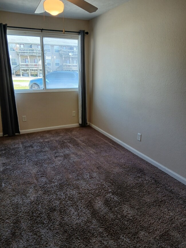 property at 510 S Poplar St