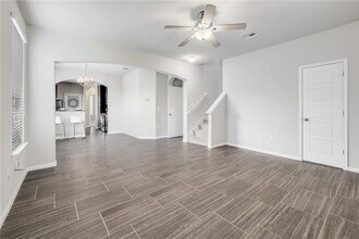 525 N Heatherwilde Blvd in Pflugerville, TX - Building Photo - Building Photo