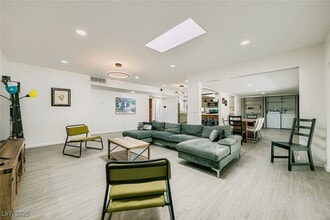 555 Canosa Ave in Las Vegas, NV - Building Photo - Building Photo