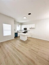 407 Clearwater St in Houston, TX - Building Photo - Building Photo