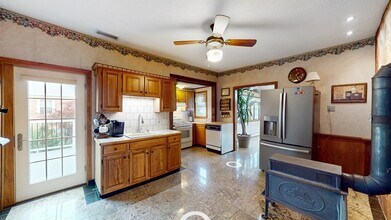 654 Main St in Watertown, MA - Building Photo - Building Photo