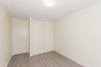 Cambrian Place in Edmonton, AB - Building Photo - Building Photo