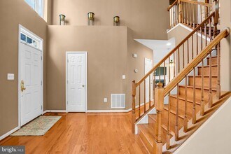 8142 Tenbrook Dr in Gainesville, VA - Building Photo - Building Photo