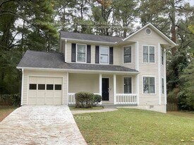 3364 Dearwood Dr SW in Lilburn, GA - Building Photo