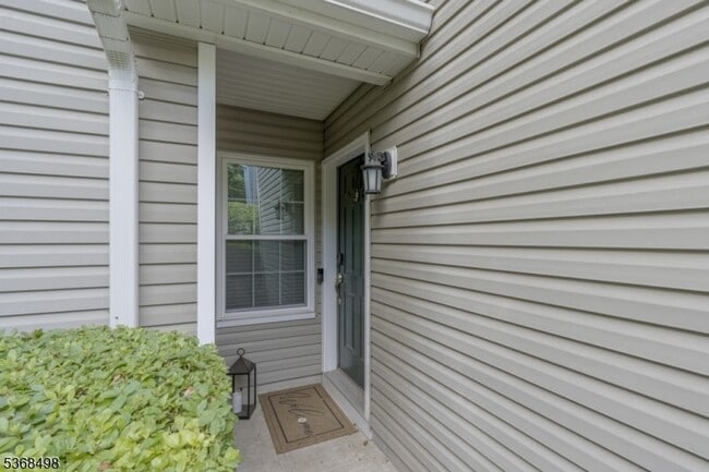 11 Oak Knoll Ln in Bedminster, NJ - Building Photo - Building Photo
