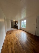 934 W M St in Springfield, OR - Building Photo - Building Photo