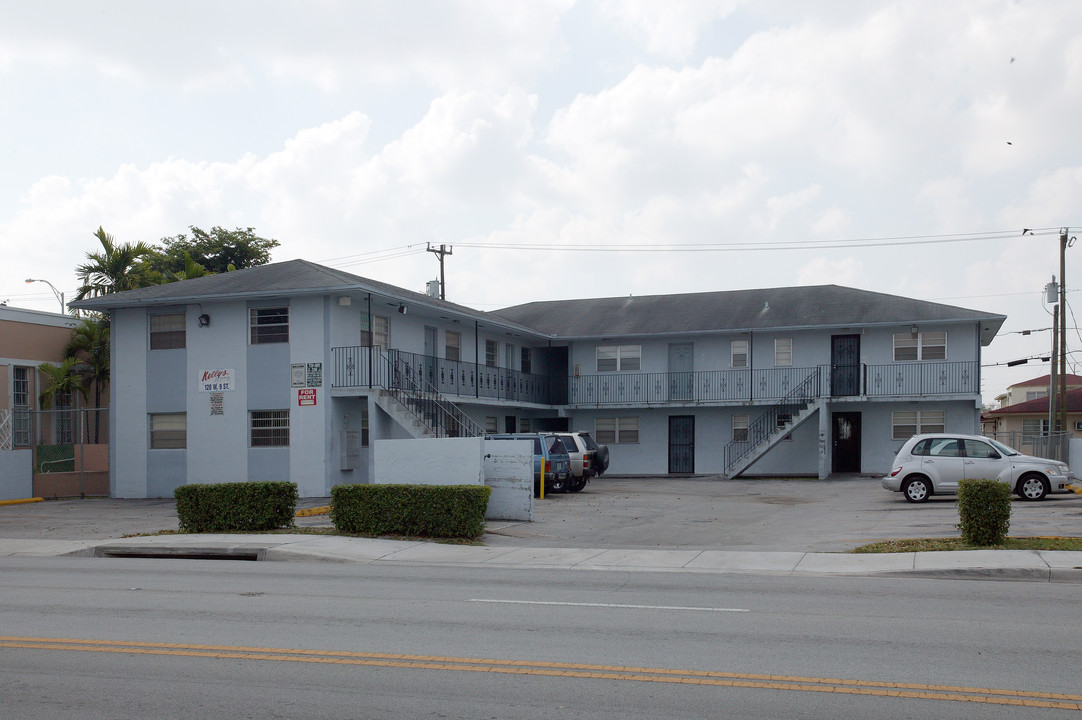 120 W 9th St in Hialeah, FL - Building Photo