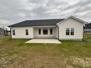 127 Godwin Ln in Dunn, NC - Building Photo - Building Photo