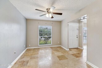 14018 Fish Eagle Dr E in Jacksonville, FL - Building Photo - Building Photo