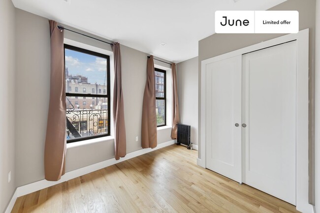 301 Saint Nicholas, Unit A in New York, NY - Building Photo - Building Photo