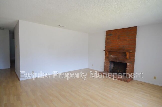 3731 Ketch Ave in Oxnard, CA - Building Photo - Building Photo