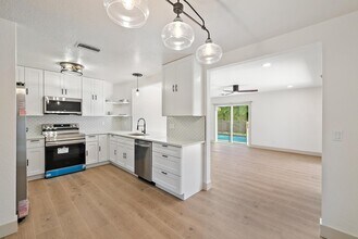 549 NW Salina Terrace in Port St. Lucie, FL - Building Photo - Building Photo