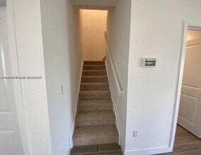 871 SE 16th Ct in Homestead, FL - Building Photo - Building Photo