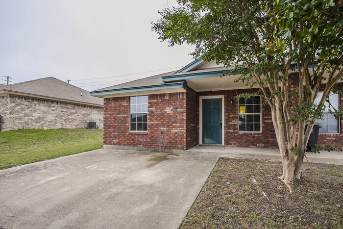 3504 Littleleaf Dr-Unit -A in Killeen, TX - Building Photo
