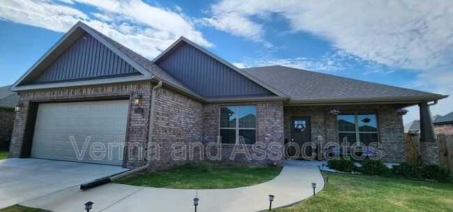 property at 1001 W Ashmore Landing Loop