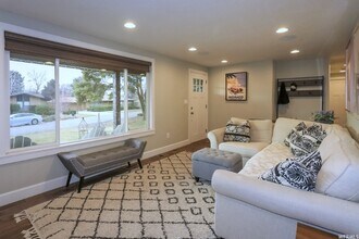 3005 S Jonetta Dr in Salt Lake City, UT - Building Photo - Building Photo