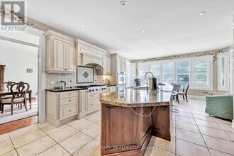 6 Montford Dr in Toronto, ON - Building Photo - Building Photo