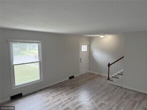 519 8th St N in Hudson, WI - Building Photo - Building Photo