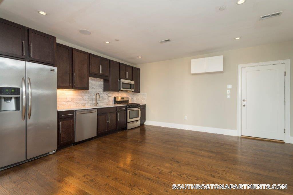 339 D St in Boston, MA - Foto de edificio