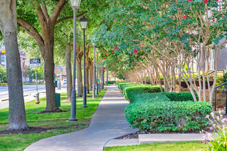 MAA West Austin in Austin, TX - Foto de edificio - Building Photo