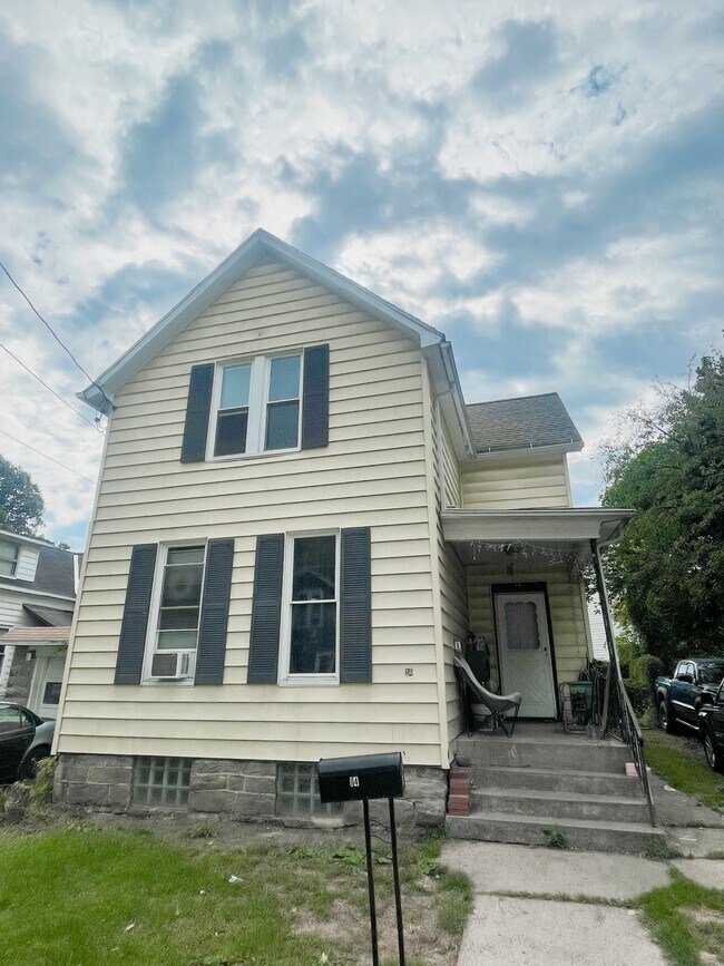 14 Horton St Rentals in Erie, PA