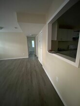 7803 Lueders Ave in Jacksonville, FL - Foto de edificio - Building Photo