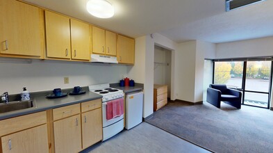 Gem Apartments in Corvallis, OR - Building Photo - Building Photo