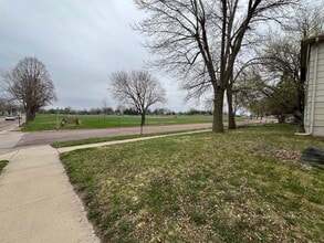 3917 E 18th St in Sioux Falls, SD - Building Photo - Building Photo