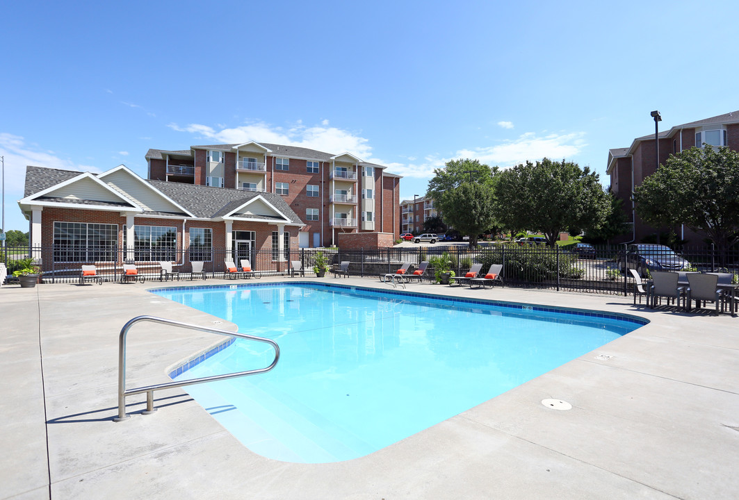 Chantacleer Apartments in Lincoln, NE - Building Photo