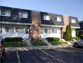 Riverside Manor Townhouses in Swartz Creek, MI - Foto de edificio - Building Photo