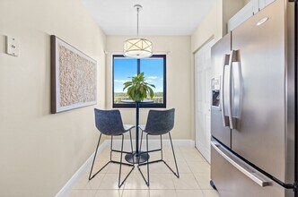 7076 Huntington Ln in Delray Beach, FL - Building Photo - Building Photo