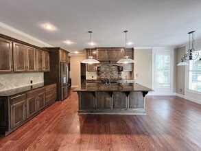 9011 W 158th Terrace in Overland Park, KS - Building Photo - Building Photo