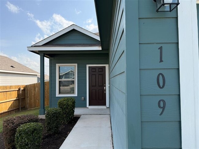 109 Crier Cv in Georgetown, TX - Building Photo - Building Photo