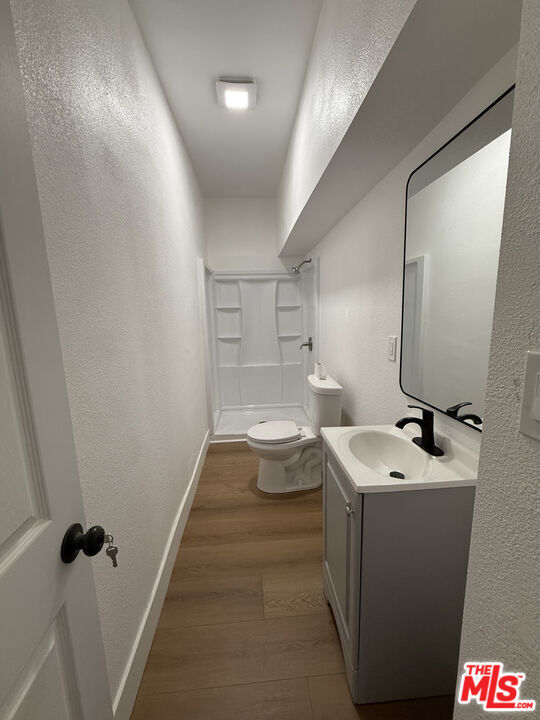 4501 S Budlong Ave in Los Angeles, CA - Building Photo - Building Photo