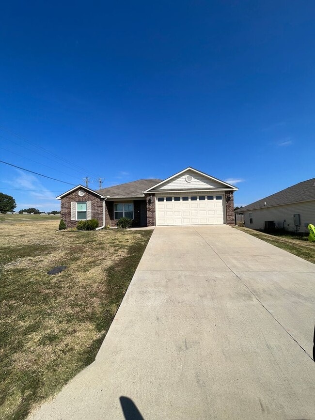 property at 4000 Willow Pointe Dr