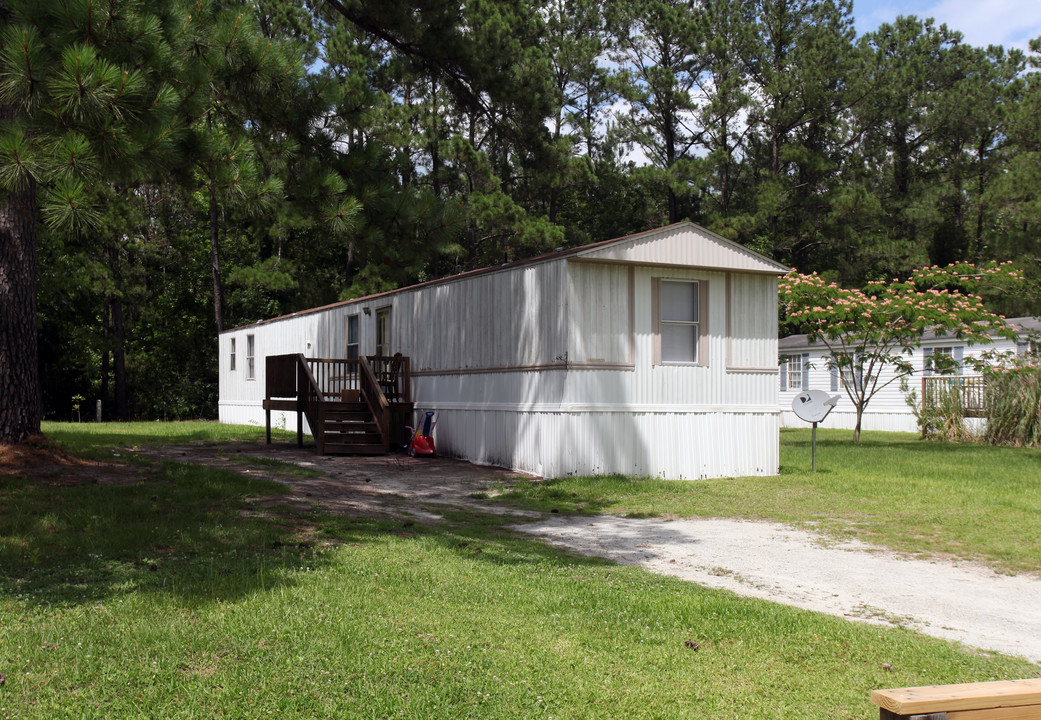 Masonboro Mobile Home Park in Wilmington, NC - Building Photo