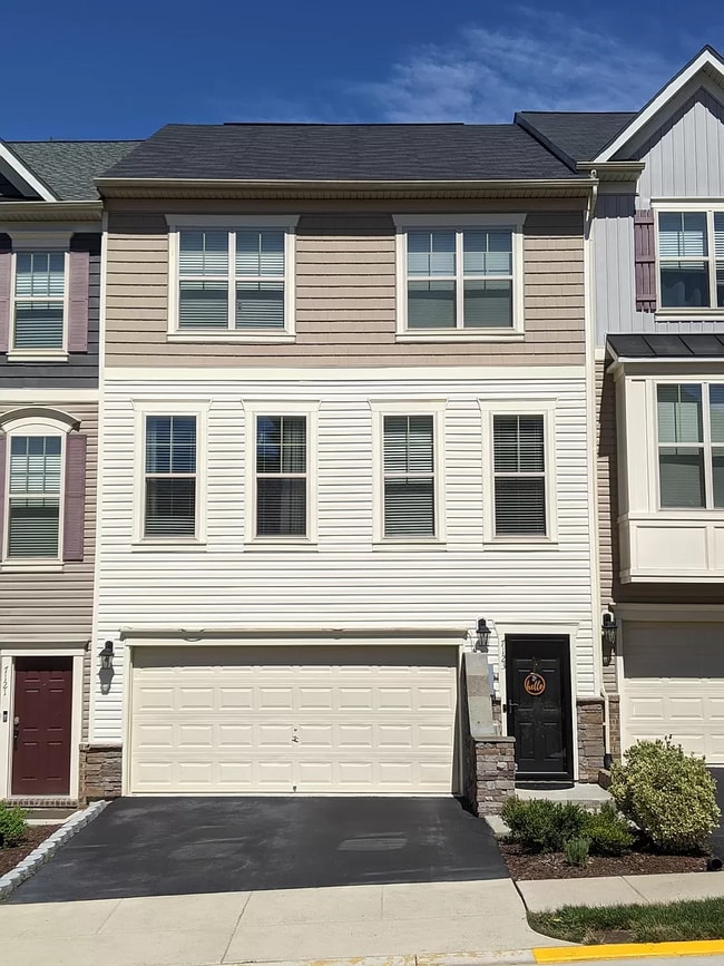 7123 Sotheby Way Rentals in Lorton, VA