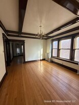 3342 S Lowe Ave in Chicago, IL - Building Photo