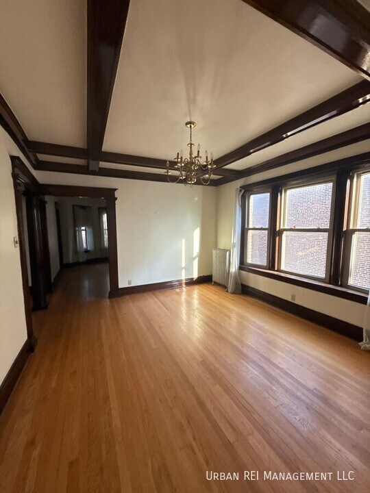 3342 S Lowe Ave in Chicago, IL - Building Photo