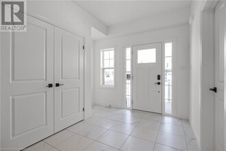 26 Beachwalk Cres in Fort Erie, ON - Building Photo - Building Photo