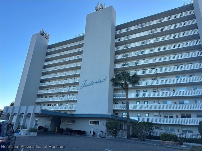 2131 Lakeview Dr in Sebring, FL - Building Photo - Building Photo