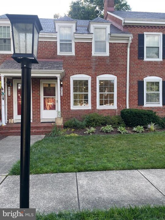 4273 35th St S in Arlington, VA - Building Photo
