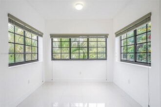 1901 S Le Jeune Rd in Coral Gables, FL - Building Photo - Building Photo