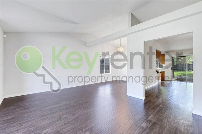 2624 Walnut Ave in Carmichael, CA - Building Photo - Building Photo