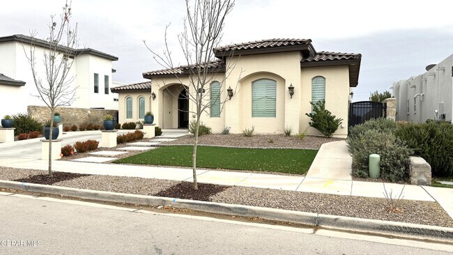 12408 Fresh Water Dr in Horizon City, TX - Building Photo - Building Photo