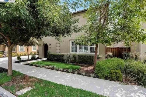 316 MacArthur Way in Brentwood, CA - Building Photo - Building Photo