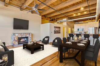 1243 S Wabash Ave in Chicago, IL - Building Photo - Building Photo